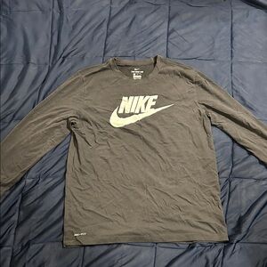 Nike Men's Dark Gray Long Sleeve Tee
